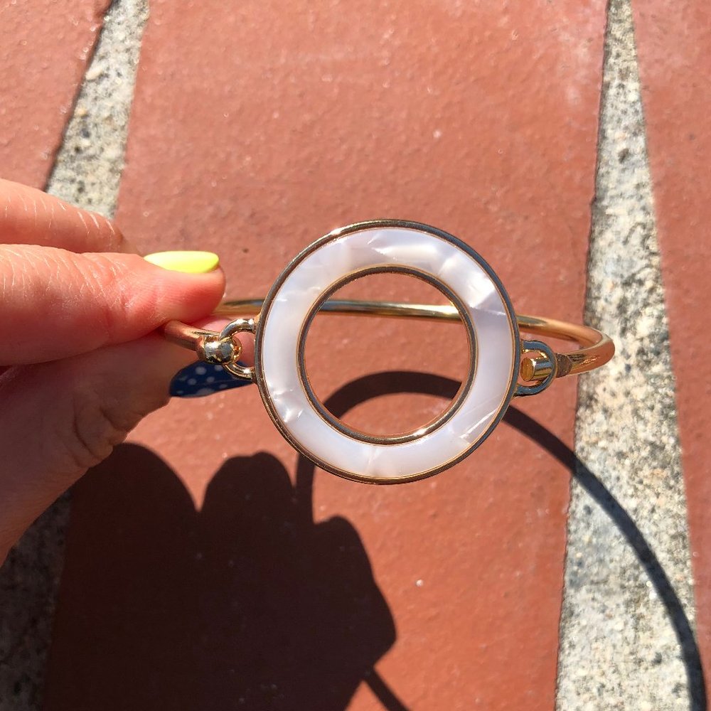 open circle metal bangle